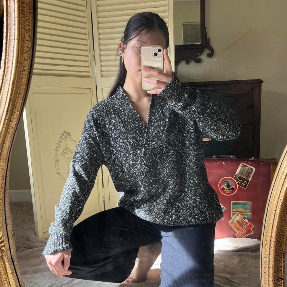 Michael Stars grey v-neck knit sweater